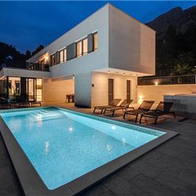 5 bedroom beachfront villa with heated pool near Omis, sleeps 9